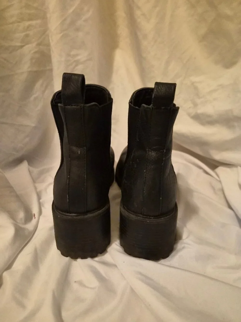 Womens Black Chelsea Boots Lug Sole Block Heel Ankle Booties Size 7 Pull-On